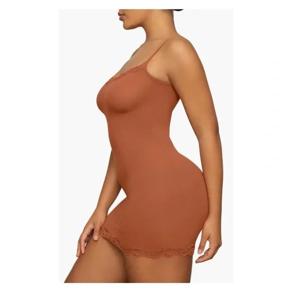 Skims fit everybody lace slip dress in bronze NWT - Picture 3 of 5